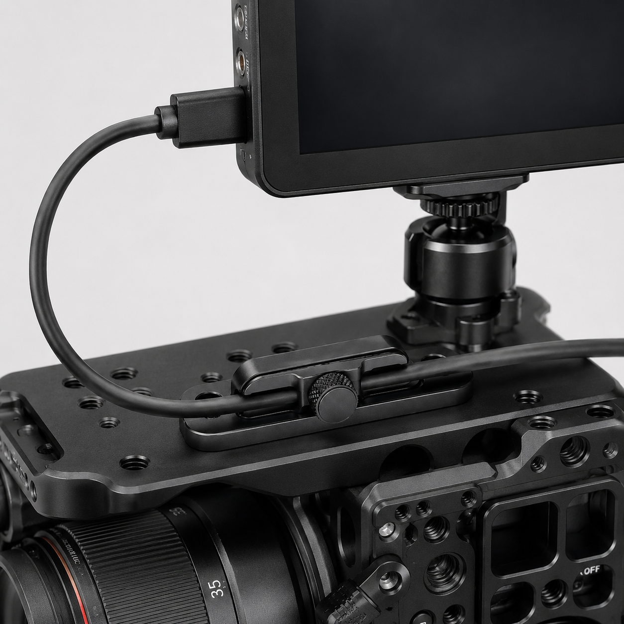 LoauYee™ LowRail Cable Clamp
